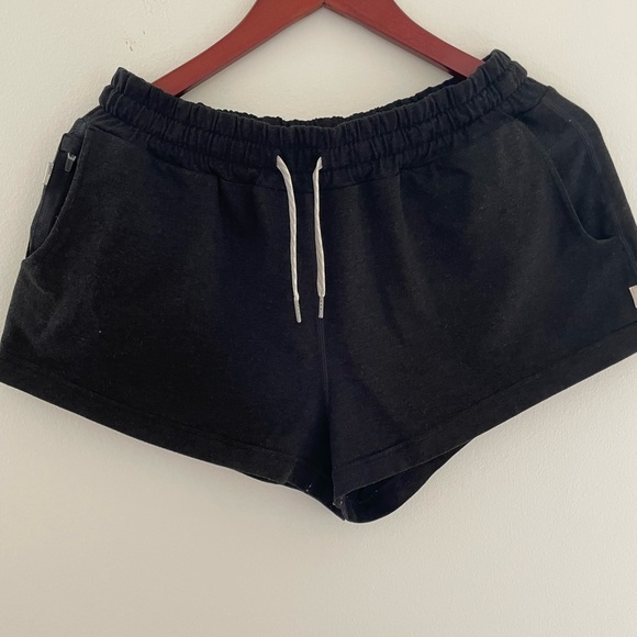 Vouri shorts - Picture 3 of 4